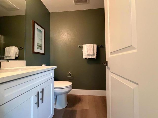 641 Savi Drive 104, Corona, CA 92878