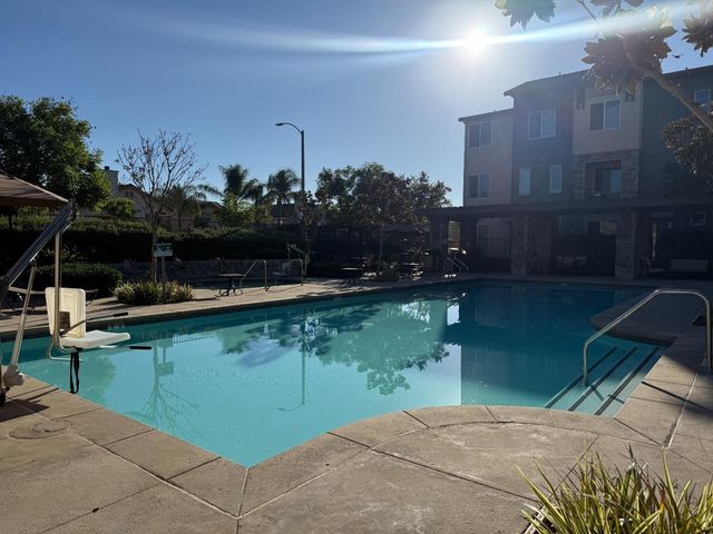 641 Savi Drive 104, Corona, CA 92878