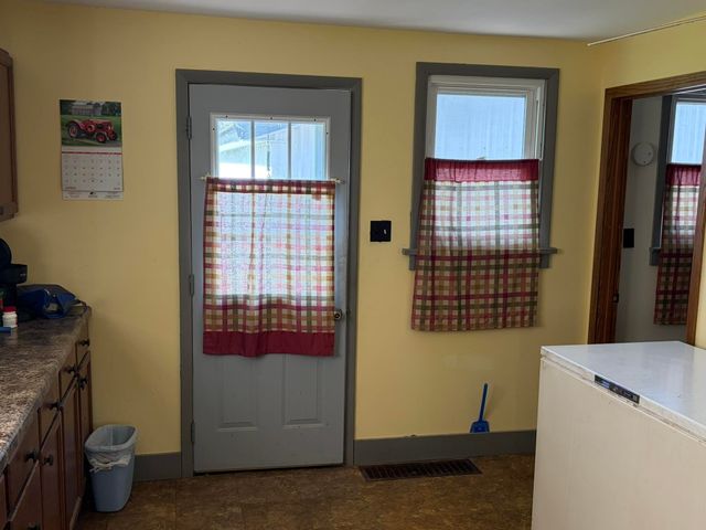 402 Douglas Avenue, Ackley, IA 50601