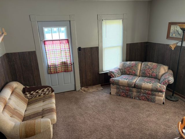 402 Douglas Avenue, Ackley, IA 50601