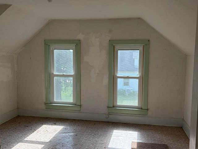 402 Douglas Avenue, Ackley, IA 50601
