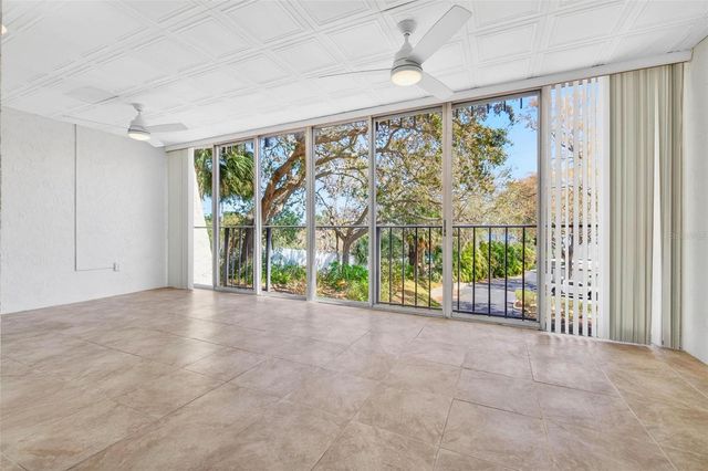 90 S HIGHLAND AVENUE 102, Tarpon Springs, FL 34689