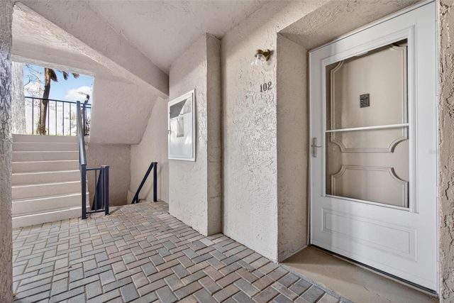 90 S HIGHLAND AVENUE 102, Tarpon Springs, FL 34689