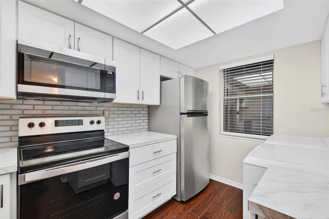 90 S HIGHLAND AVENUE 102, Tarpon Springs, FL 34689