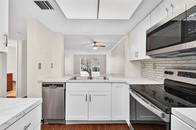 90 S HIGHLAND AVENUE 102, Tarpon Springs, FL 34689