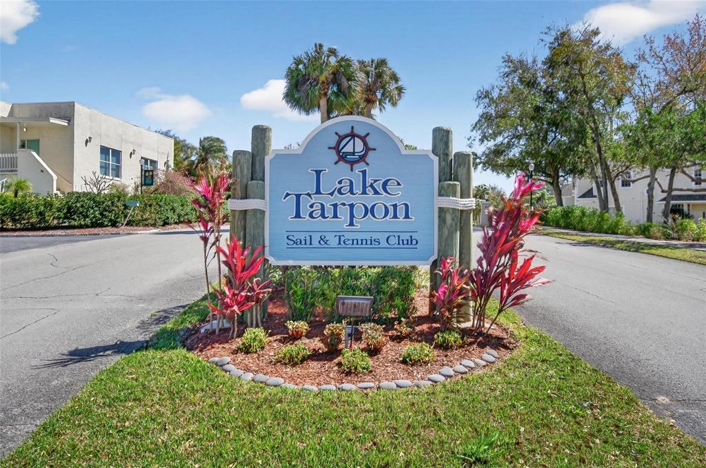 90 S HIGHLAND AVENUE 102, Tarpon Springs, FL 34689