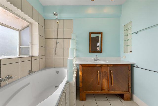 912 Hermosa Drive NE, Albuquerque, NM 87110