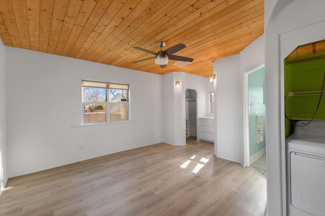 912 Hermosa Drive NE, Albuquerque, NM 87110