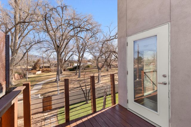 912 Hermosa Drive NE, Albuquerque, NM 87110