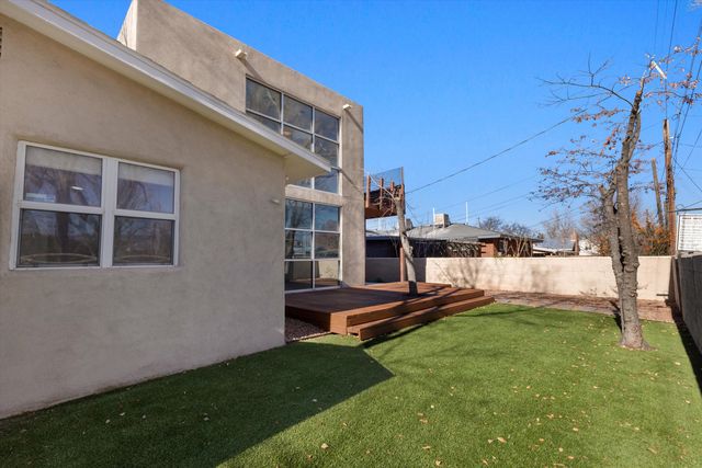 912 Hermosa Drive NE, Albuquerque, NM 87110