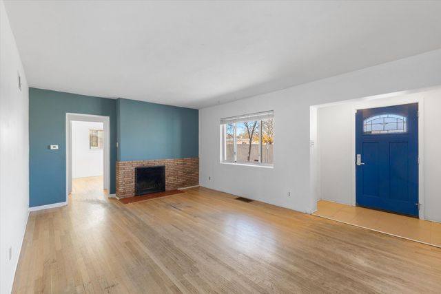 912 Hermosa Drive NE, Albuquerque, NM 87110