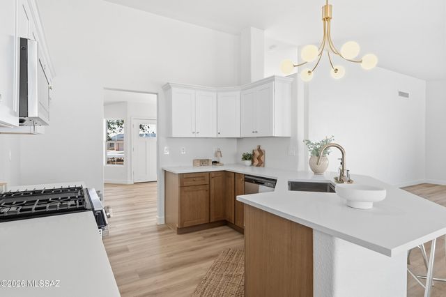 9810 E Stonehaven Way, Tucson, AZ 85747