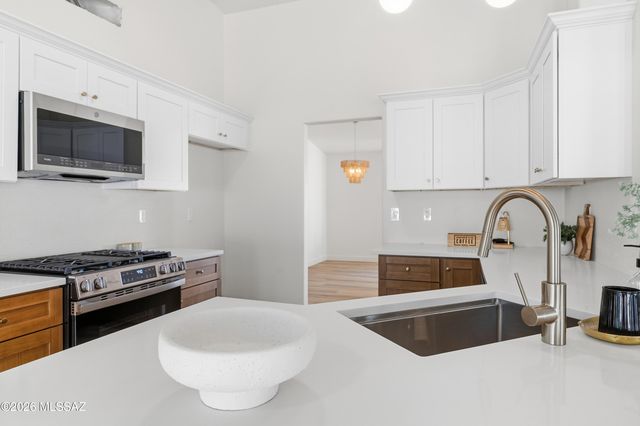 9810 E Stonehaven Way, Tucson, AZ 85747