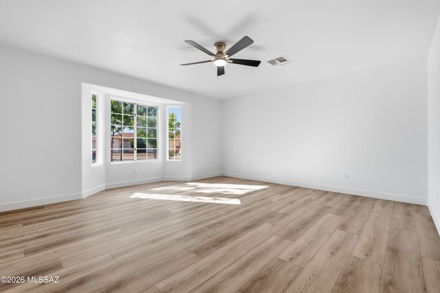 9810 E Stonehaven Way, Tucson, AZ 85747