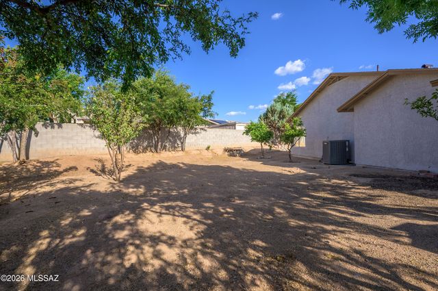 9810 E Stonehaven Way, Tucson, AZ 85747