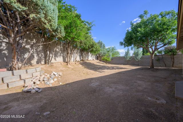 9810 E Stonehaven Way, Tucson, AZ 85747