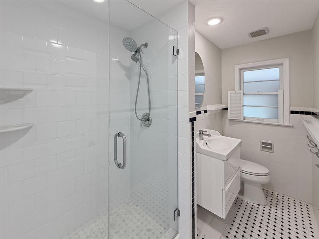 1010 VIRGINIA DRIVE, Sarasota, FL 34234
