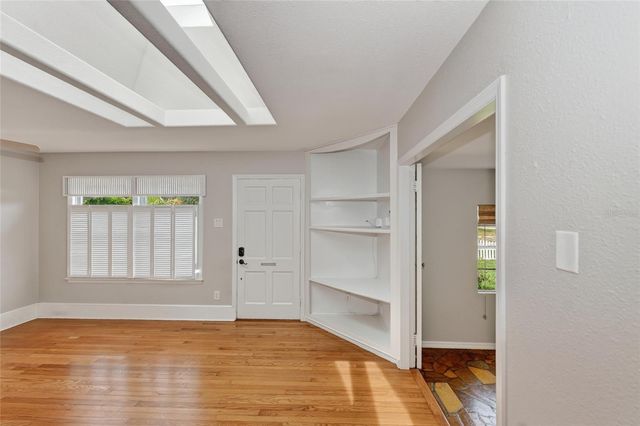 1010 VIRGINIA DRIVE, Sarasota, FL 34234