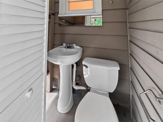 1010 VIRGINIA DRIVE, Sarasota, FL 34234