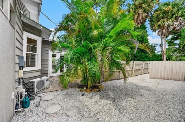 1010 VIRGINIA DRIVE, Sarasota, FL 34234