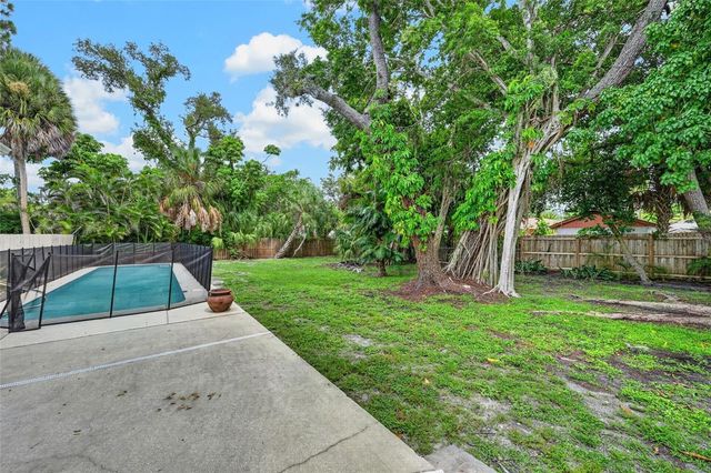 1010 VIRGINIA DRIVE, Sarasota, FL 34234