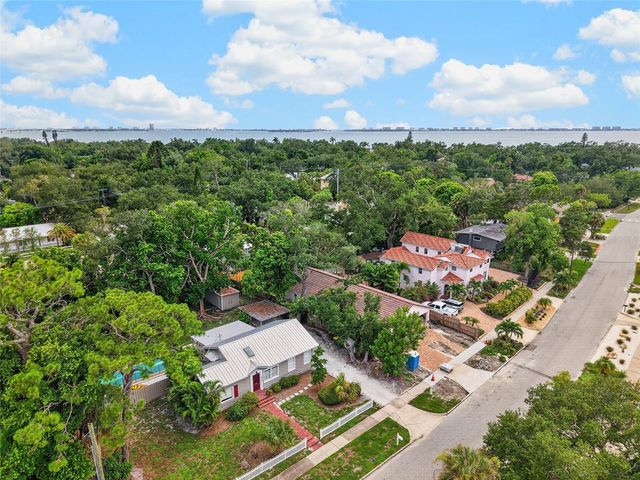 1010 VIRGINIA DRIVE, Sarasota, FL 34234