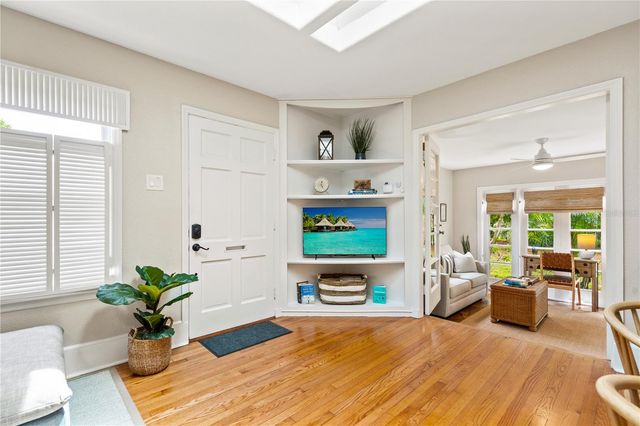 1010 VIRGINIA DRIVE, Sarasota, FL 34234