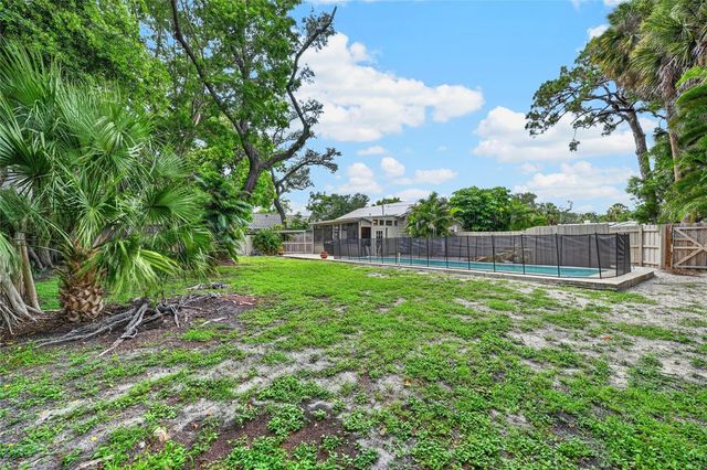 1010 VIRGINIA DRIVE, Sarasota, FL 34234