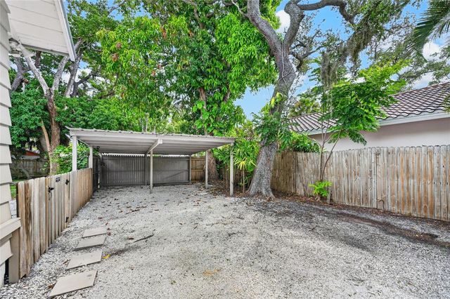 1010 VIRGINIA DRIVE, Sarasota, FL 34234