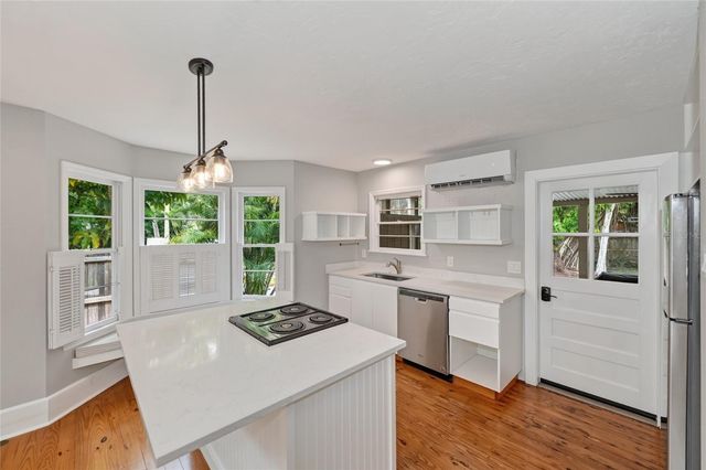 1010 VIRGINIA DRIVE, Sarasota, FL 34234