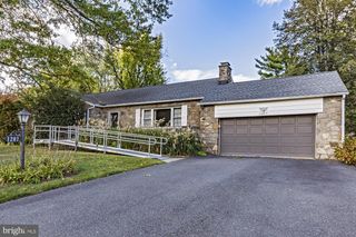 1207 CARR RD, Wilmington, DE 19809