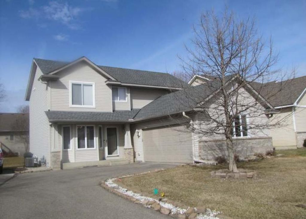1624 Philipp Way, Shakopee, MN 55379