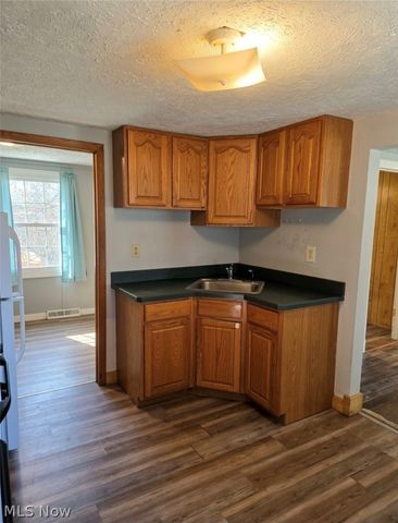 234 Oakwood Street, Elyria, OH 44035