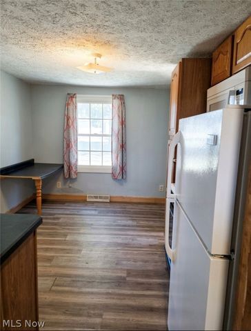 234 Oakwood Street, Elyria, OH 44035