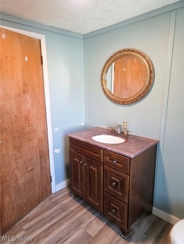 234 Oakwood Street, Elyria, OH 44035