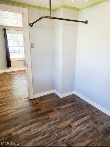 234 Oakwood Street, Elyria, OH 44035