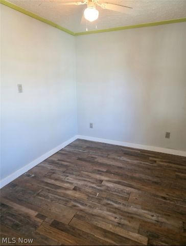 234 Oakwood Street, Elyria, OH 44035