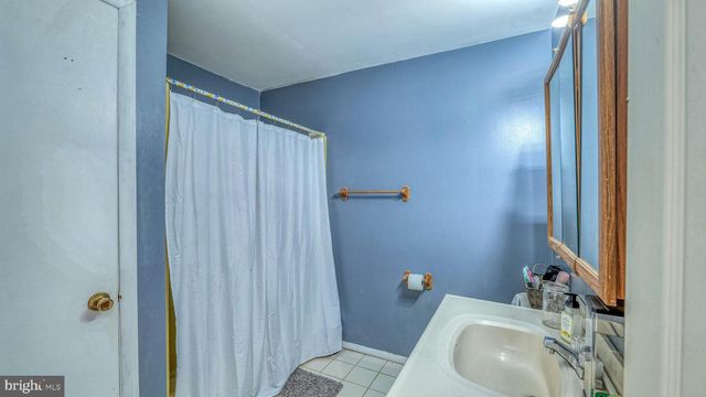 61 LEITZ BLVD, Tuckerton, NJ 08087