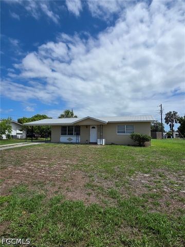 1507 Markdale ST E, Lehigh Acres, FL 33936