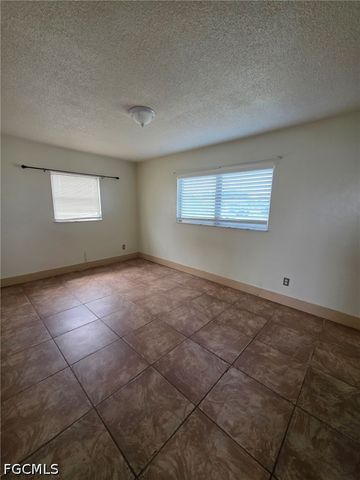 1507 Markdale ST E, Lehigh Acres, FL 33936