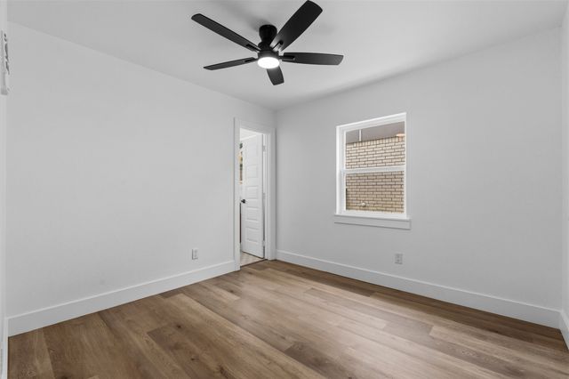 518 N M L King Jr Boulevard, Grand Prairie, TX 75050
