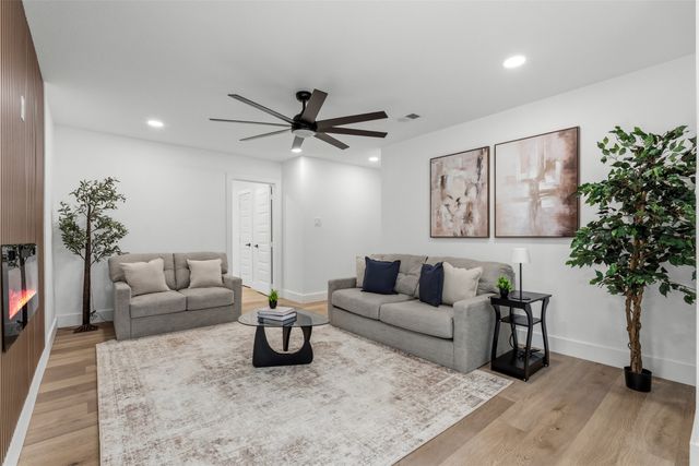 518 N M L King Jr Boulevard, Grand Prairie, TX 75050