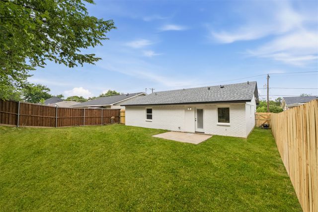 518 N M L King Jr Boulevard, Grand Prairie, TX 75050