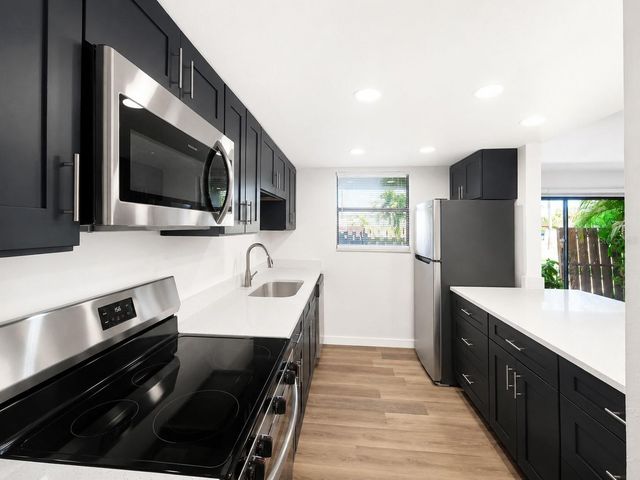 855 N VILLAGE DRIVE N 101, St Petersburg, FL 33716