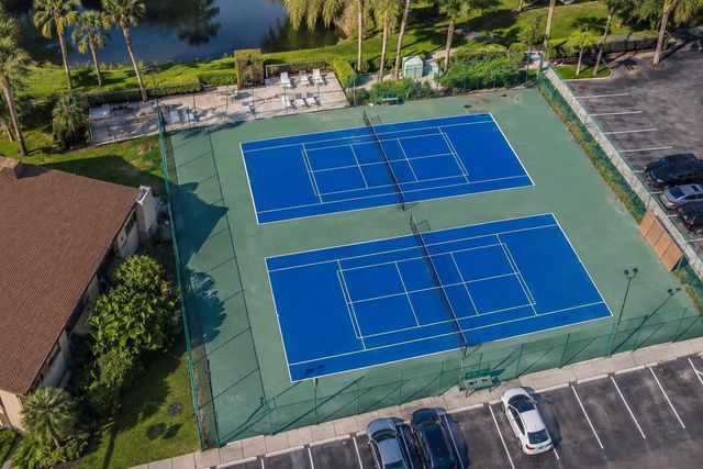 855 N VILLAGE DRIVE N 101, St Petersburg, FL 33716