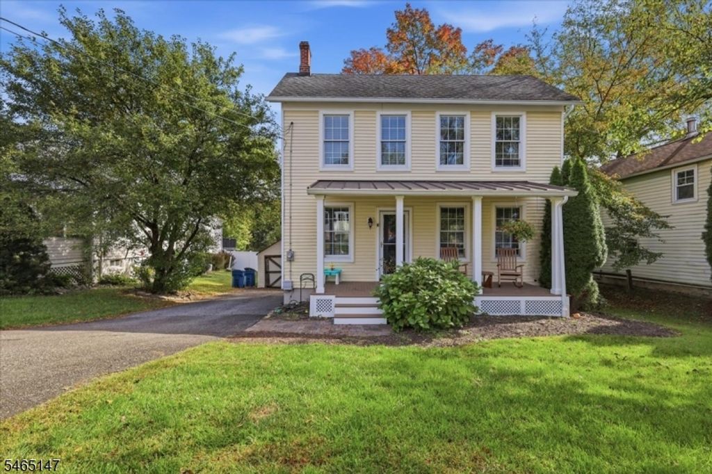 28 East St, Clinton Twp., NJ 08801 — exterior