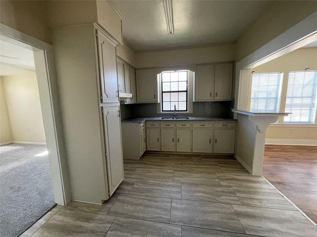 3105 Indiana Street, Baytown, TX 77520