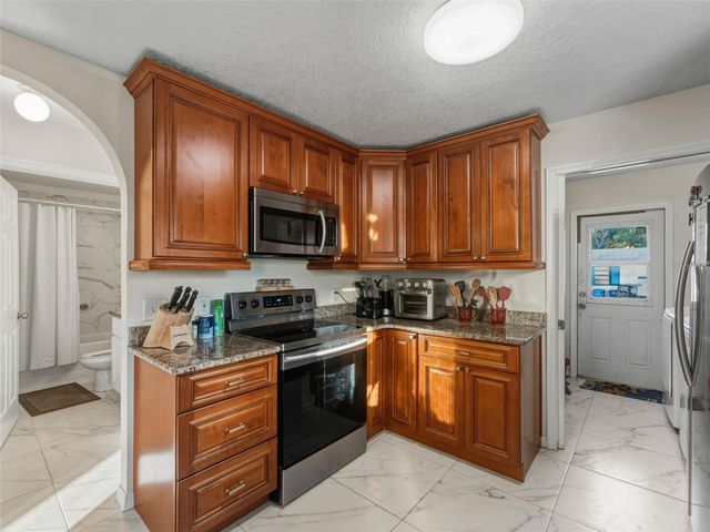 5104 TIMBERLAN STREET, Tampa, FL 33624