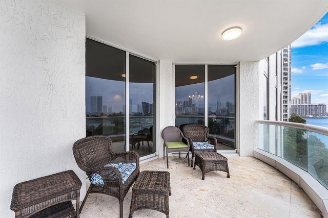 6000 Island Boulevard 604, Aventura, FL 33160