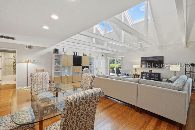 45 Queens Folly Rd Apt 779, Hilton Head Island, SC 29928
